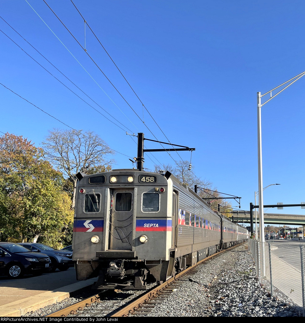 Septa Train # 2309 arriving at the Main St depot 